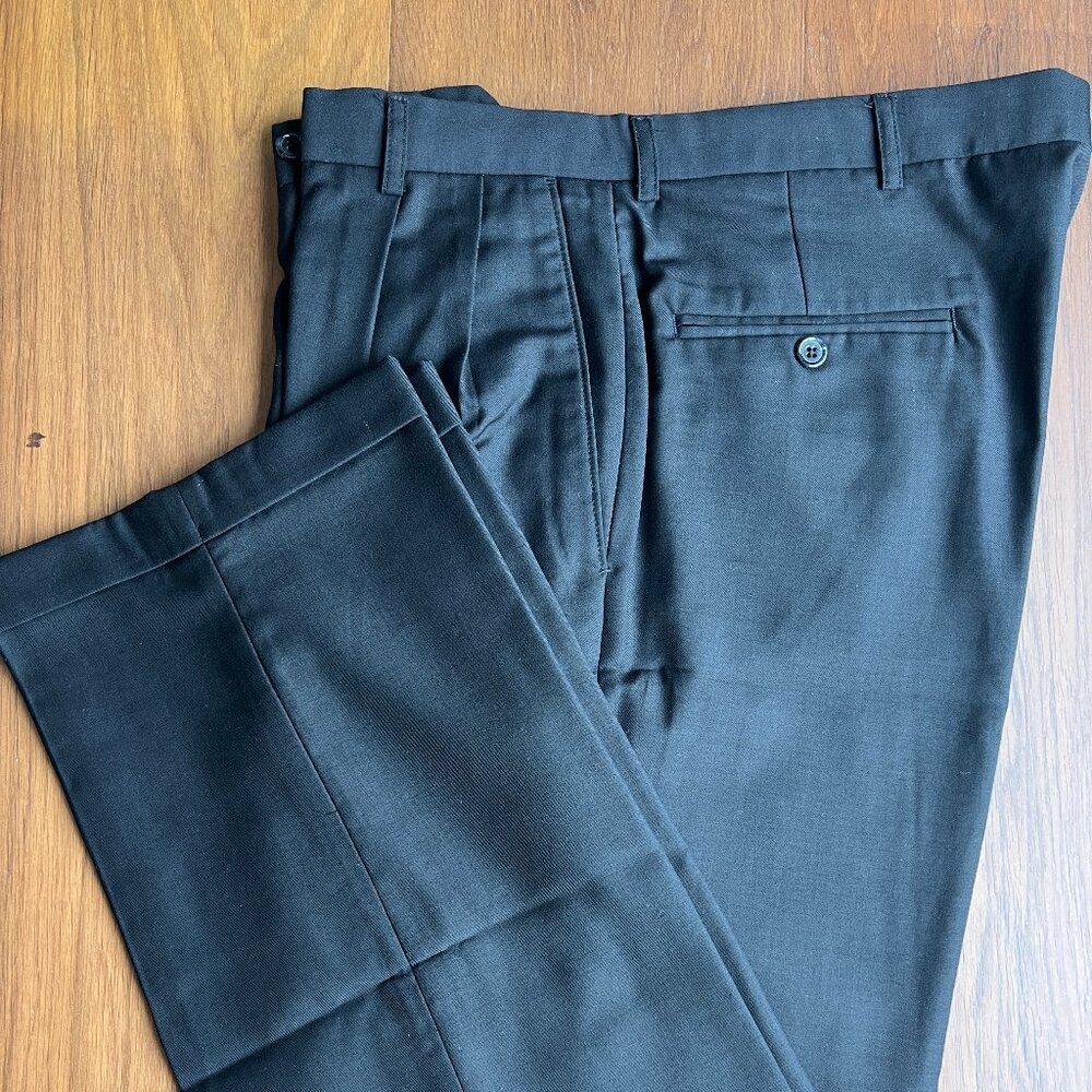 Haggar Black Pleated Dress Pant 34x30